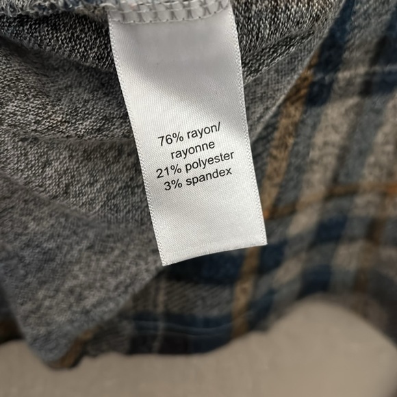 Women’s Maurice’s Plaid Lightweight Button Cardigan, XL - Picture 6 of 6